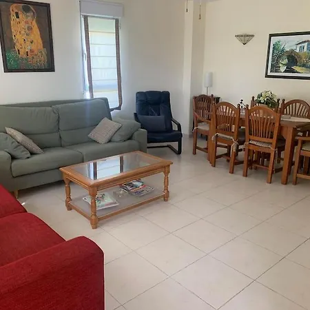 Estupendo En Zona Tranquila Apartamento