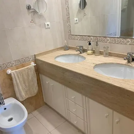 Estupendo En Zona Tranquila Apartamento